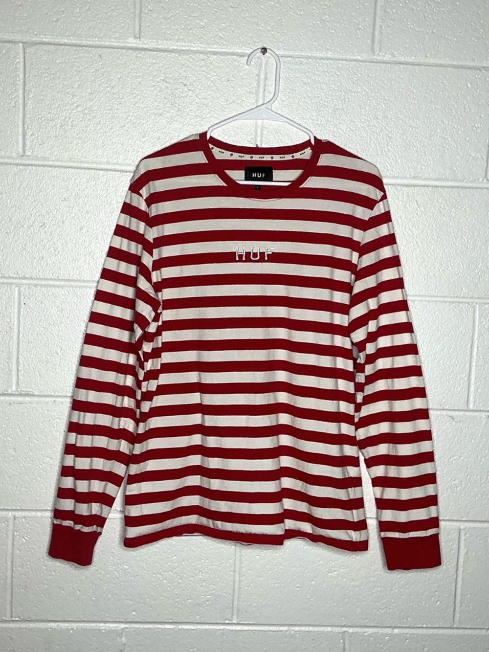 < HUF Red/White Striped Skater Streetwear Long Sleeve Shirt Size Large > - Picture 2 of 5